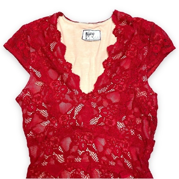 NIGHTCAP Debut Cap Sleeve Mini Dress in Scarlett - Picture 3 of 8